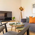 Deluxe Flat Surrounded By Nature Apartment *