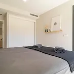 Deluxe Flat Surrounded By Nature Apartment